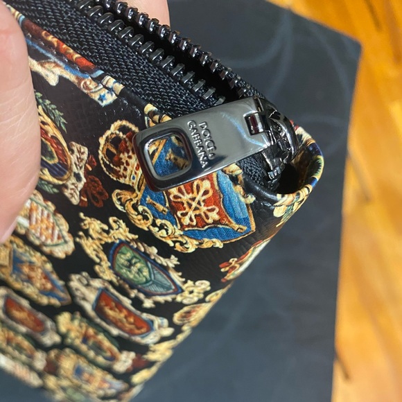 D&G Sicilian Print Long Zip Wallet - Picture 9 of 9